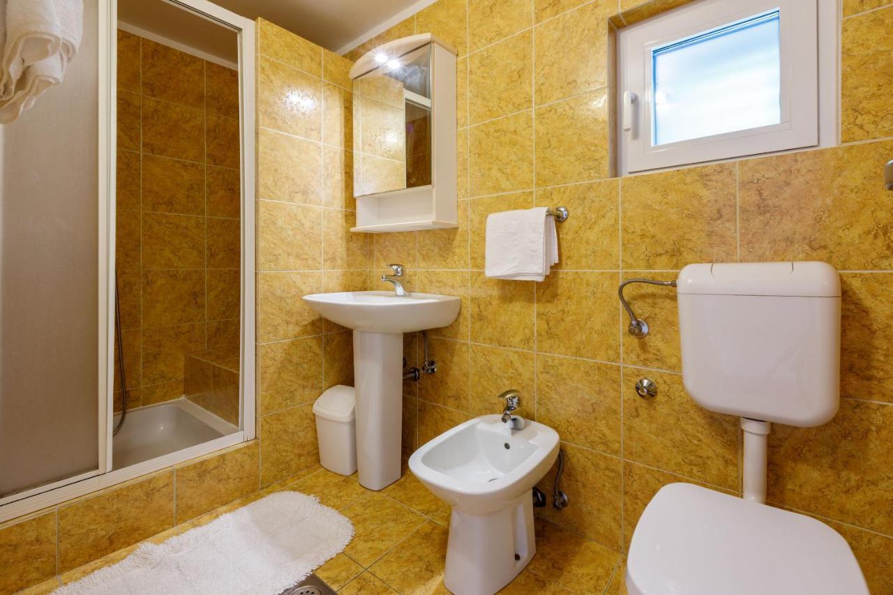Apartments Loncaric Crikvenica Dış mekan fotoğraf