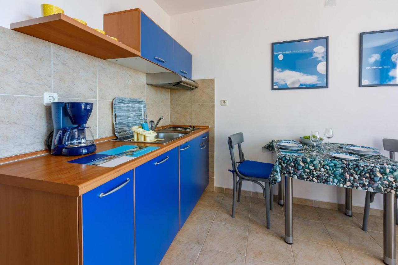 Apartments Loncaric Crikvenica Dış mekan fotoğraf
