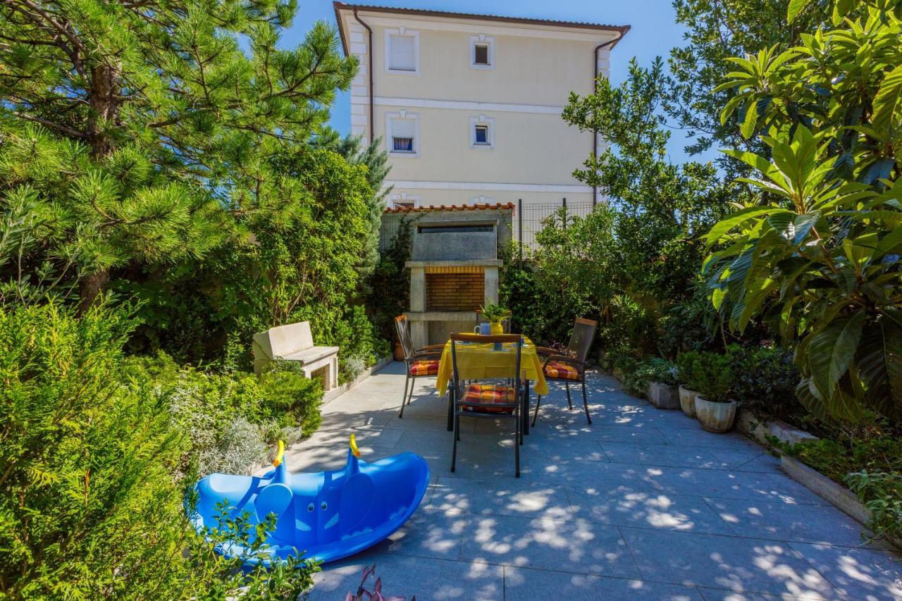Apartments Loncaric Crikvenica Dış mekan fotoğraf